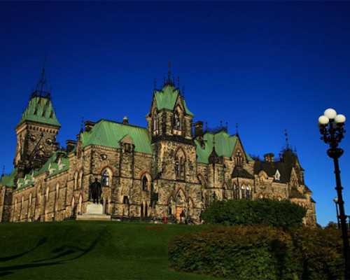 新西兰移民生活费【澳洲新西兰哪个好移民(多维度对比分析)】