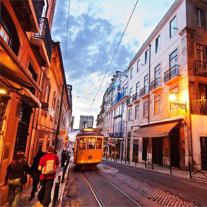 加拿大会计硕士移民（加拿大萨省推出临时政策：留学生无需找工作可直接办移