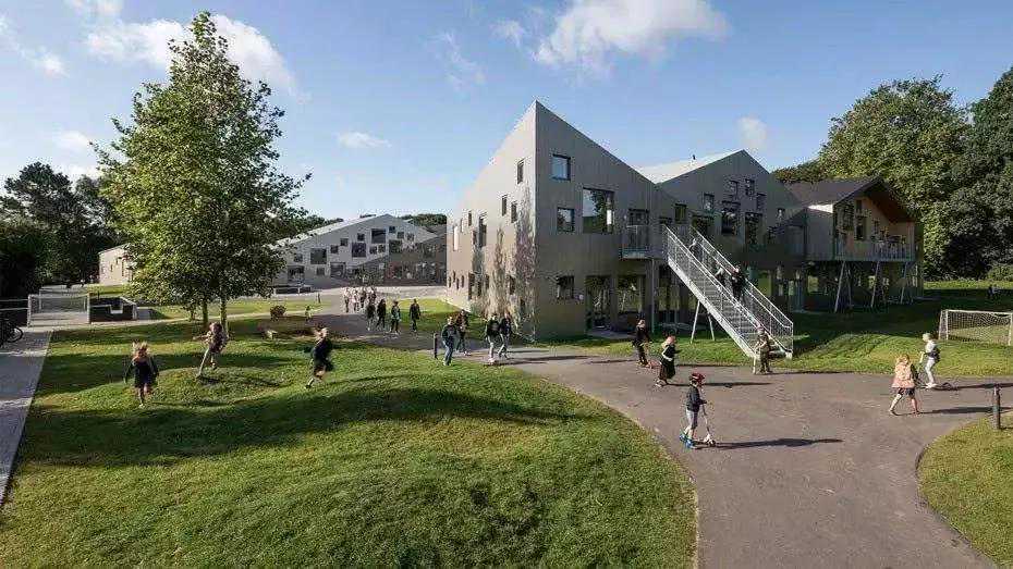 多伦多移民局窗口图片{多伦多新市长即将揭晓！感受西方民主：跟女儿学习如