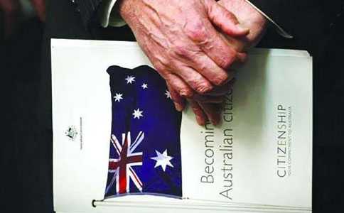 澳洲移民局举报方式【瓦努阿图护照免签澳洲新西兰吗，移民过去会更加容易吗