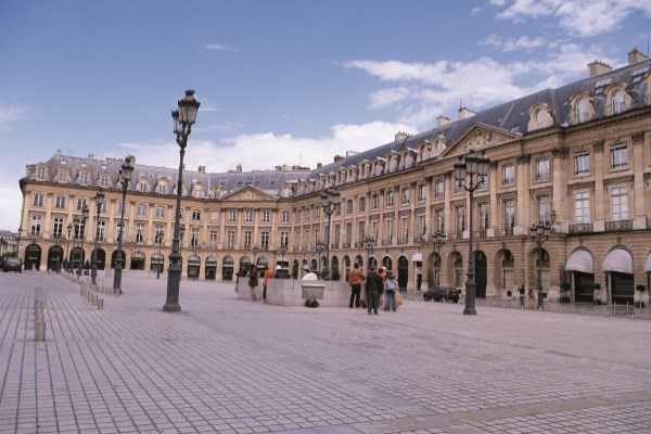 美国新移民如何学语言【今年中秋：美国、加拿大，西班牙等34个国家明令禁止