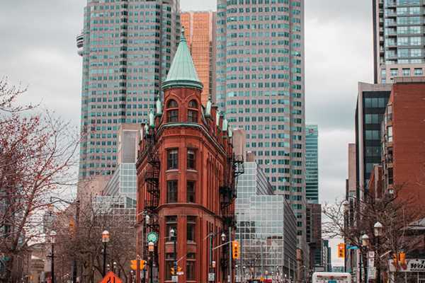 美国移民如何面试【特朗普惊天税改出炉，美国将成避税天堂，中国是否跟进？