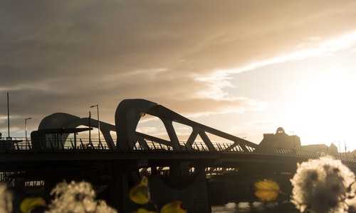 澳洲航空工程死好移民吗{188a移民在澳洲可以做什么生意?}