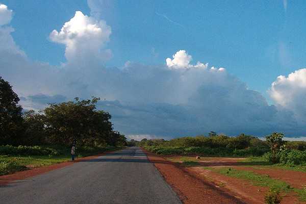 加拿大 联邦技术移民{多国变政，政策趋严，加拿大萨省企业家还能走多久？