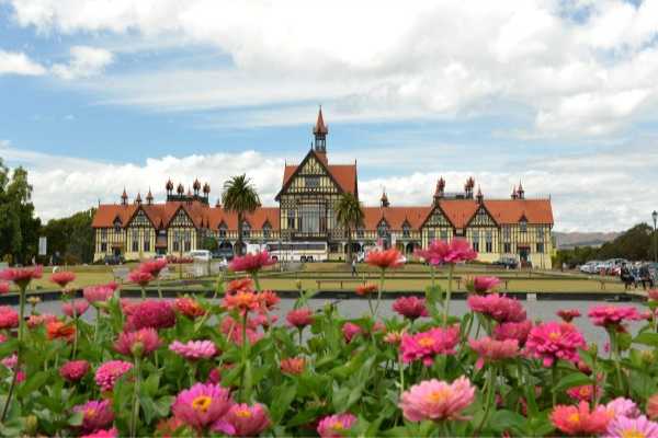 美国移民倾向（美方宣称将停止美国官方在与台湾接触上的限制，中方强烈谴责