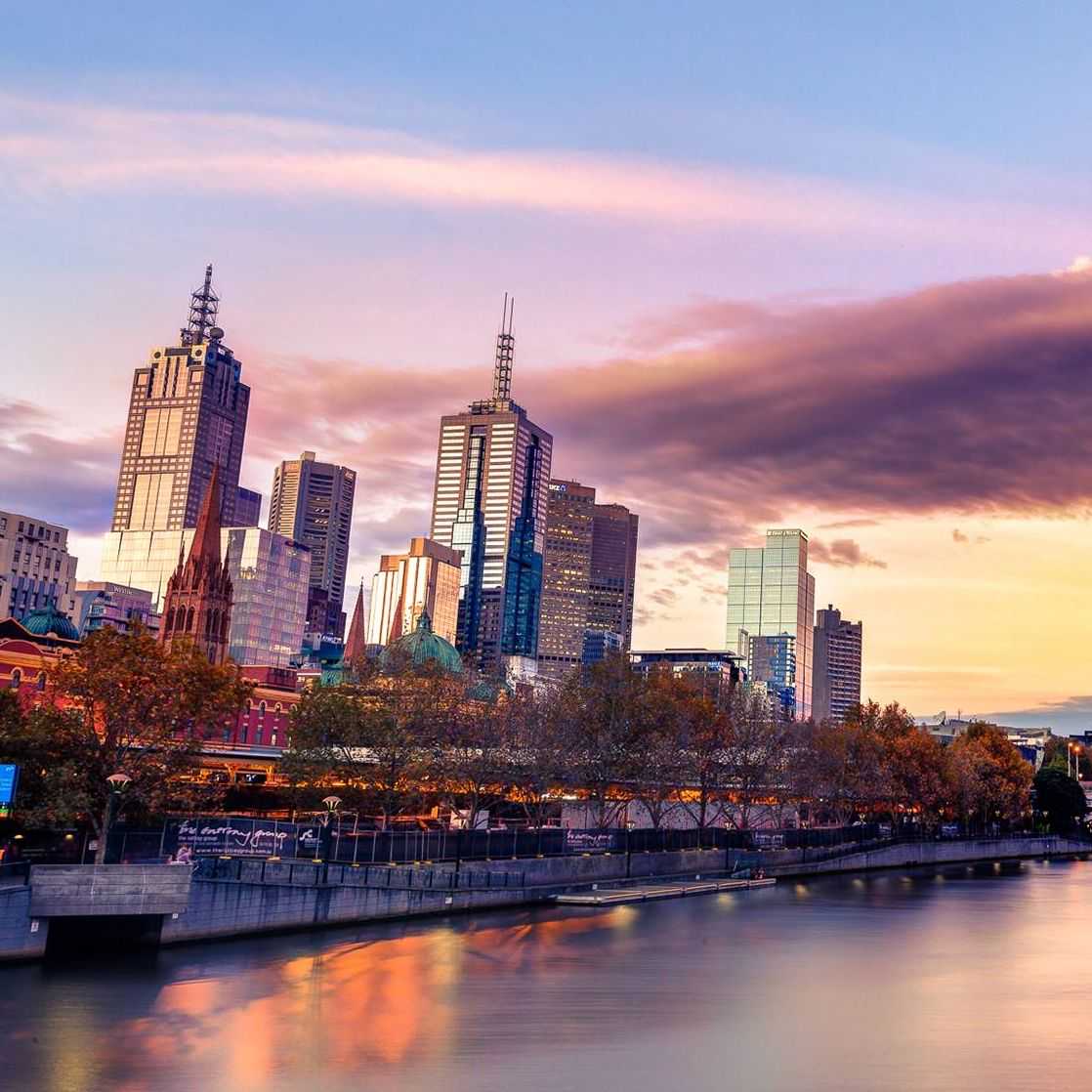 美国新移民学英语作文【开年喜讯！美国EB1A客户广领馆面试通过】